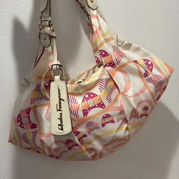 Salvatore Ferragamo Pink and White Satin Shoulder Bag - Picture 7 of 17